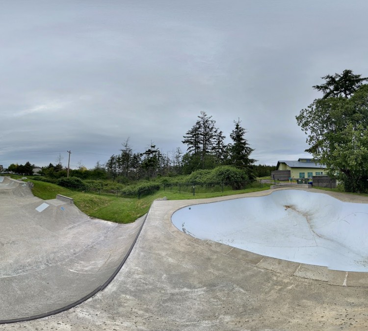 Skateboard park (Oak&nbspHarbor,&nbspWA)